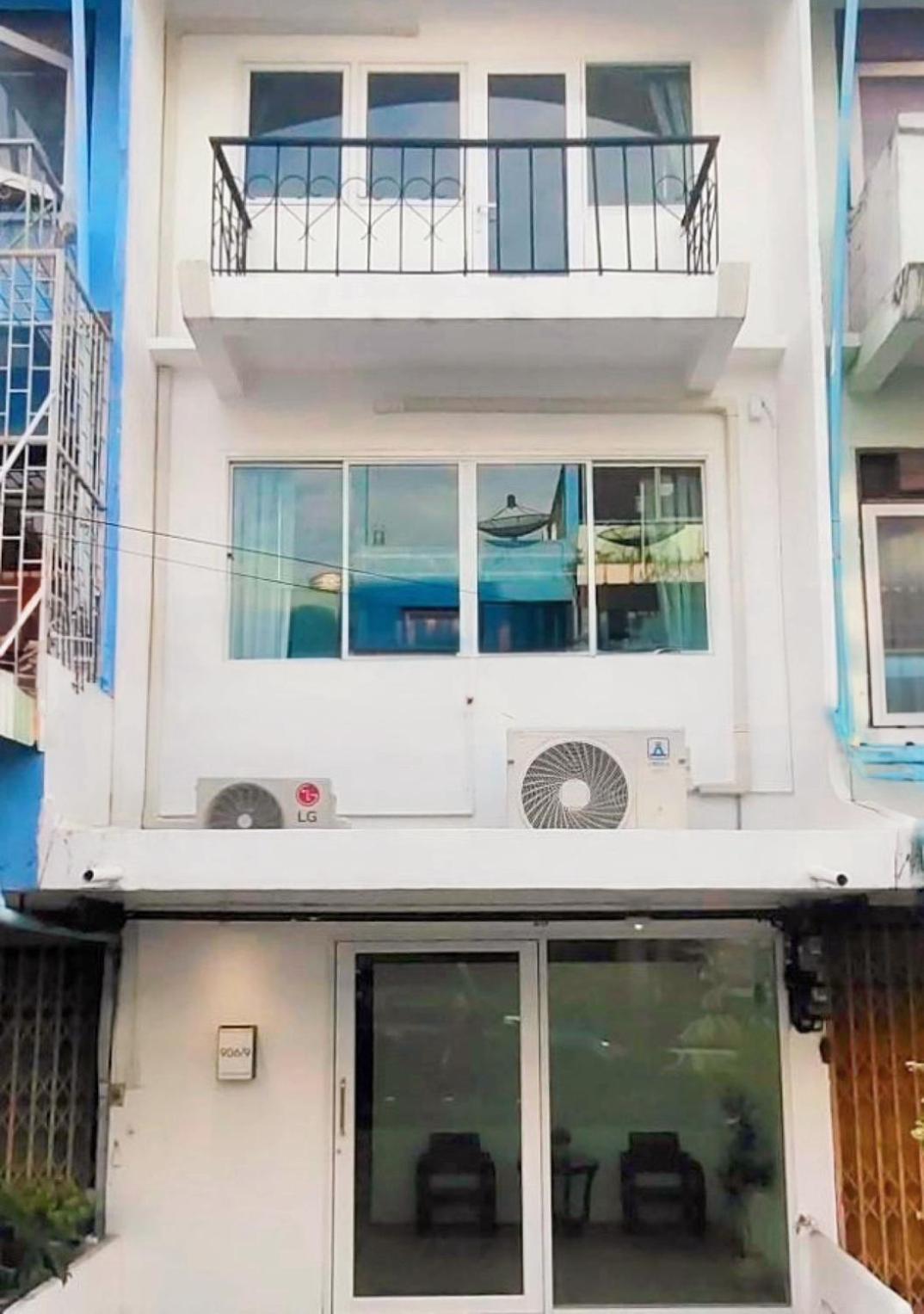 Whole 3-Storey House Right In The Local Community. بانكوك المظهر الخارجي الصورة